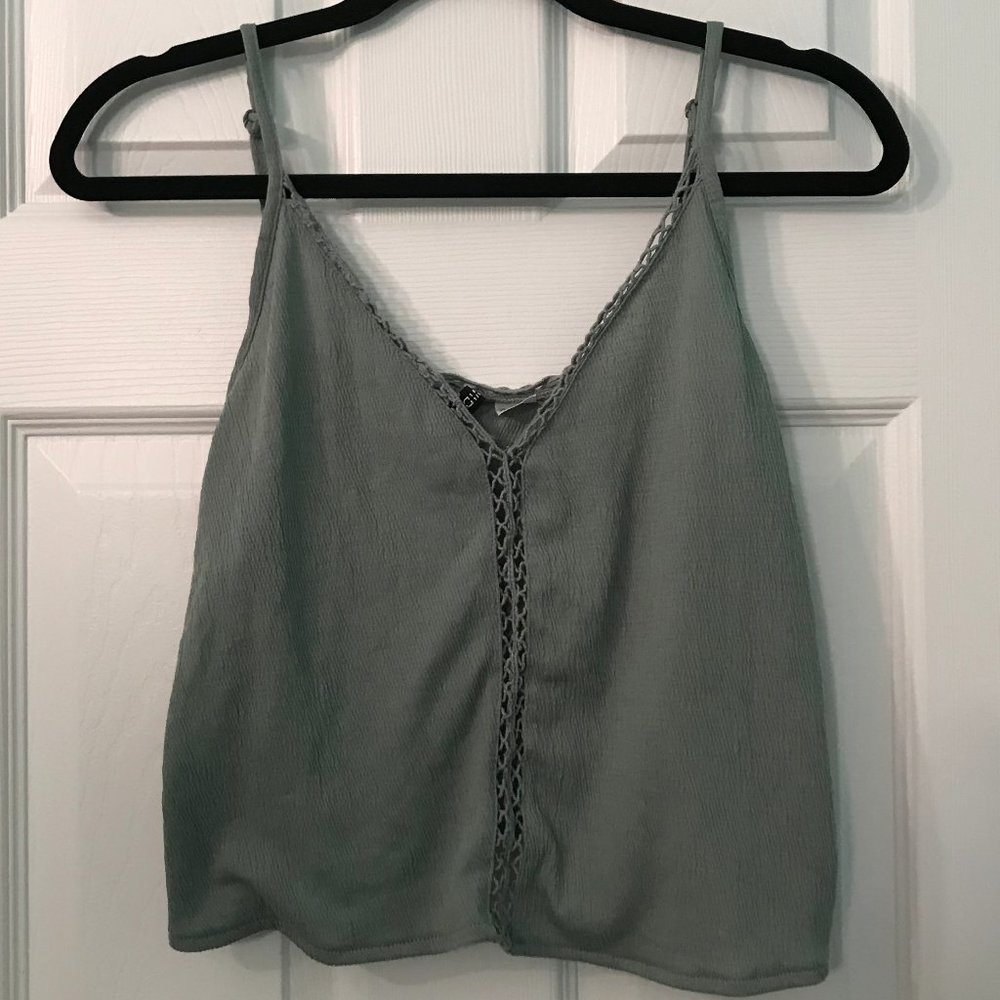 H&M Green Lace Crop Top NWOT